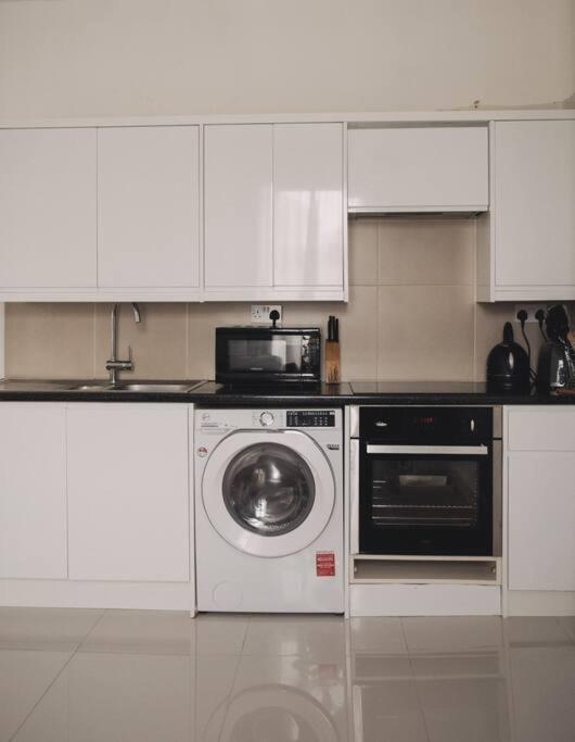 3 Bed Flat With Balcony Central Londres Extérieur photo